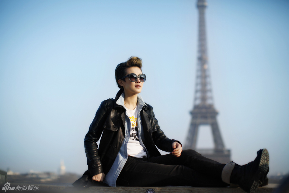 组图:刘力扬时尚街拍造型多变 演绎多样魅力_高清图集_新浪网