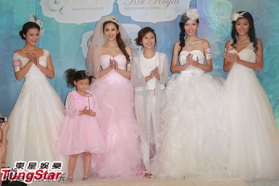 新浪娱乐讯 何傲儿与周子扬早前公开恋情后,又闪电分手.