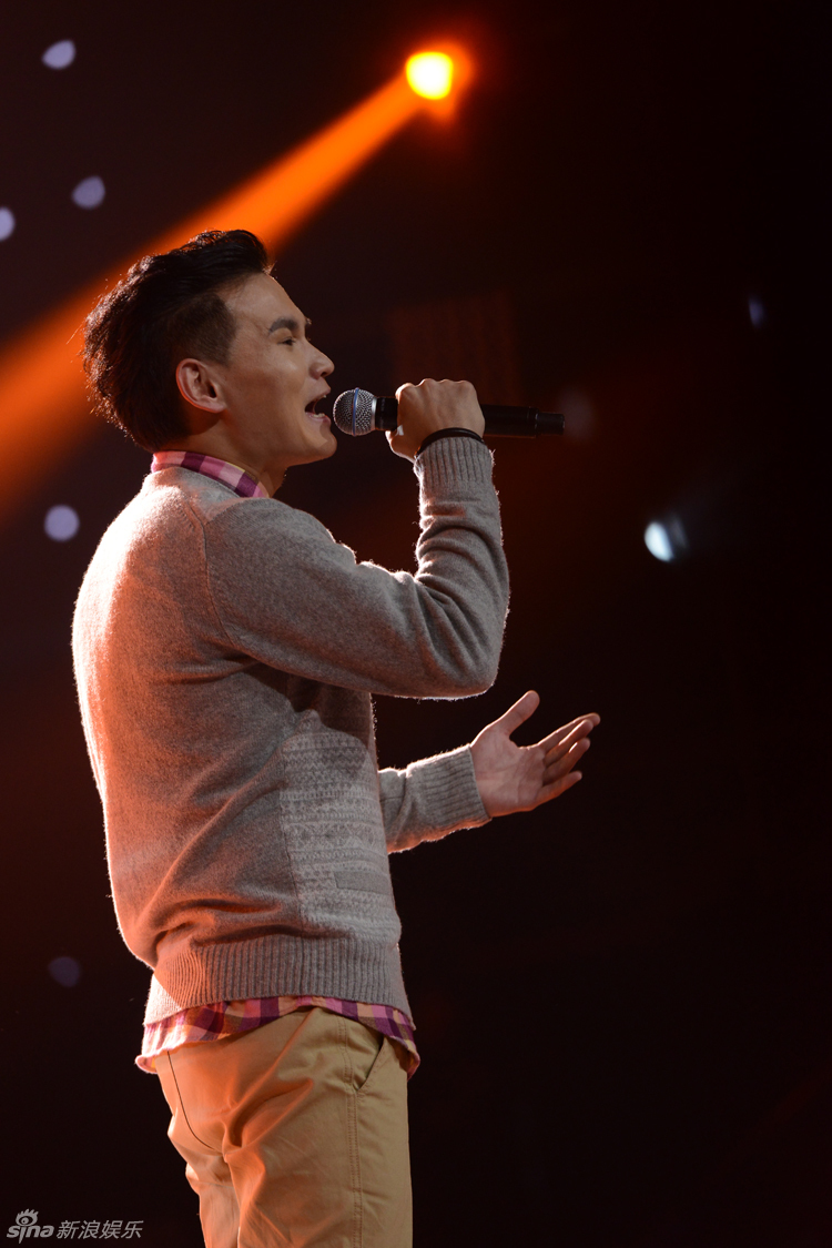 新浪娱乐讯 中国好声音舞台上,周深和李维以一曲《贝加尔湖畔》吸引不