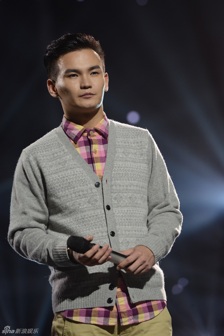 新浪娱乐讯 中国好声音舞台上,周深和李维以一曲《贝加尔湖畔》吸引不