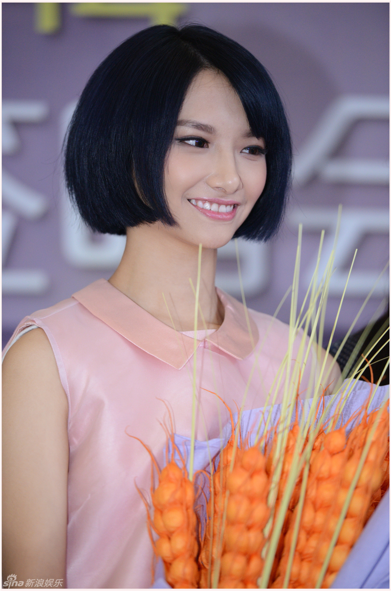 组图:苏妙玲举办新专首签会 倾情献唱感动现场_高清图集_新浪网