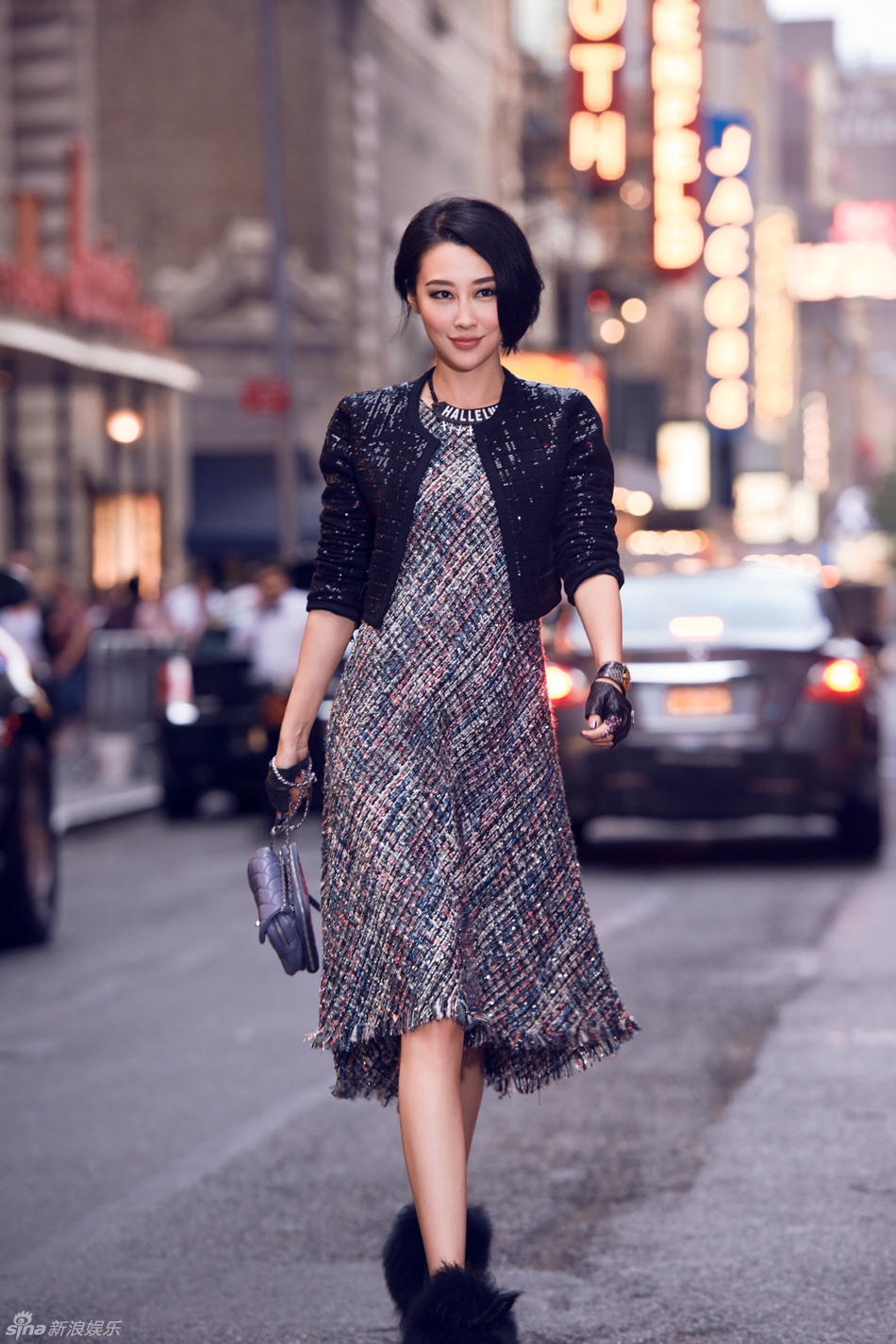 组图:马梓涵纽约街拍大片 漫步百老汇大街潮范