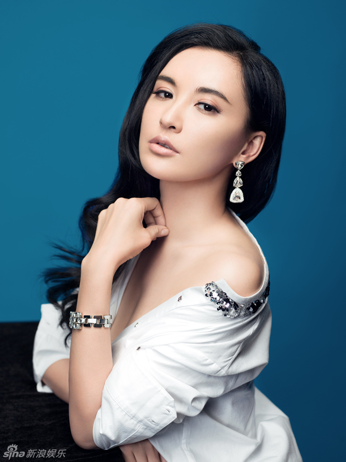 组图莫小棋大秀曼妙曲线凹凸身材呼之欲出