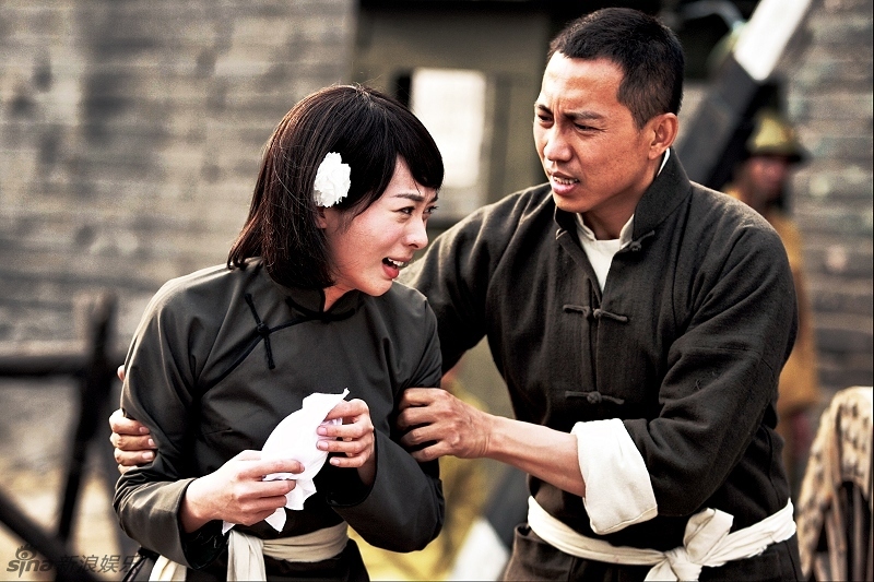 新浪娱乐讯 《铁血武工队传奇》谷智鑫饰演的王亮与武工队唯一的女性