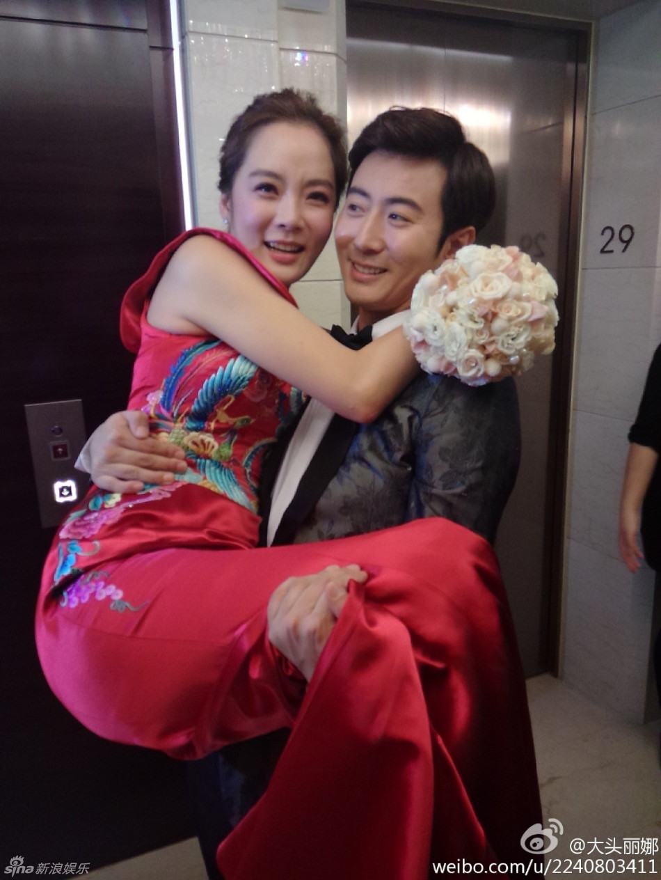 新浪娱乐讯 韩国女演员蔡琳和中国男演员高梓淇的婚礼于今日(10月14日