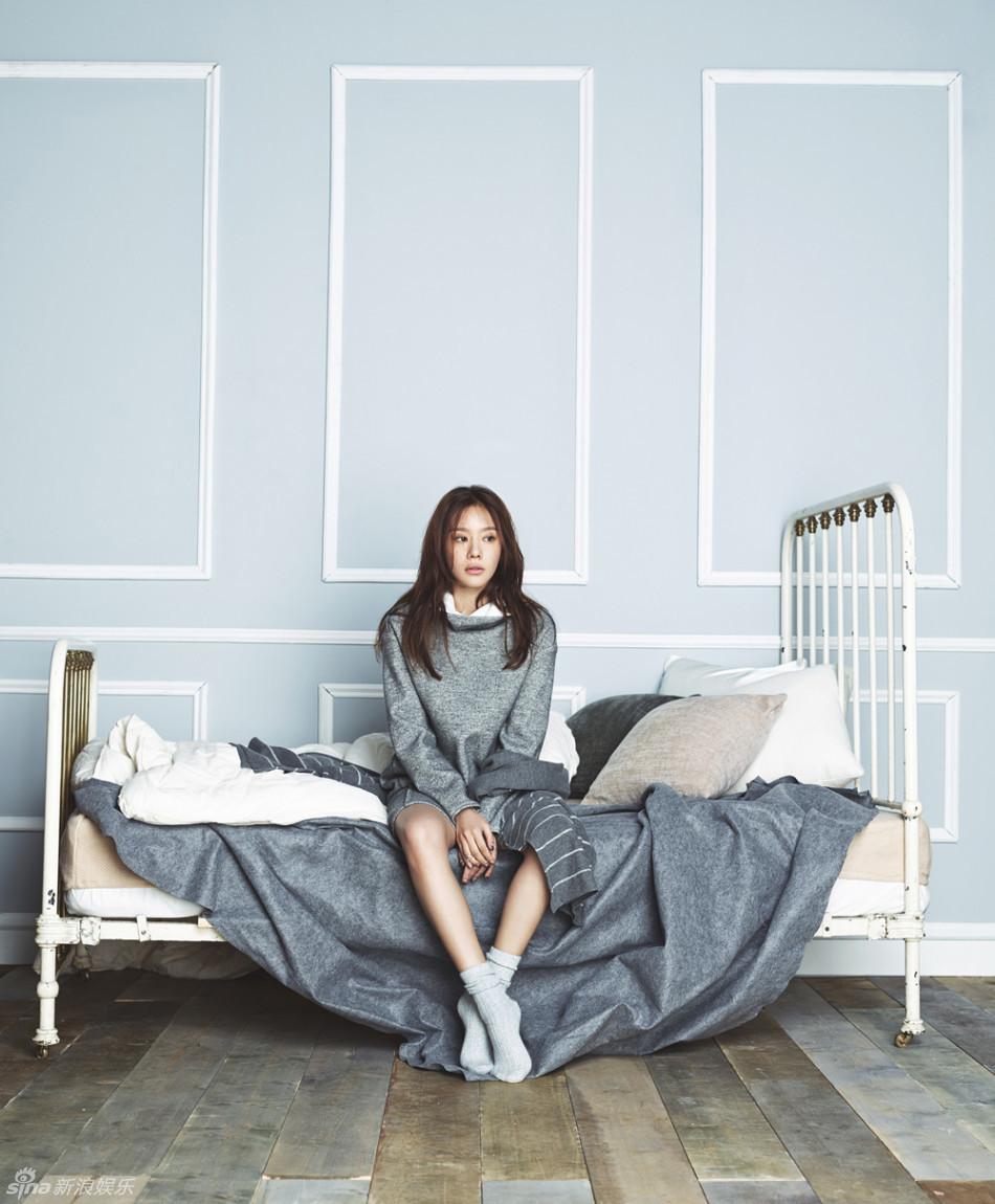 组图:韩星金雅中写真 尽展闺房性感魅惑_高清图集_新浪网