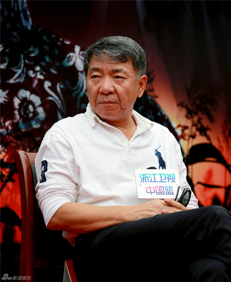 郑晓龙,制片人曹平携主演周迅,朱亚文,黄轩,宋佳伦在杭州出席开播发布