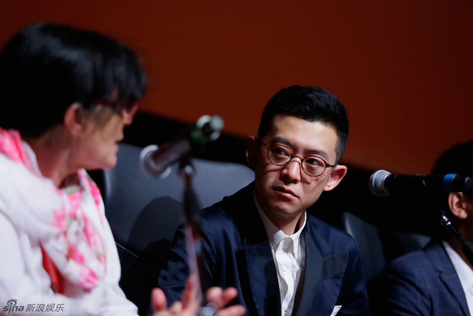 电影十二公民导演徐昂