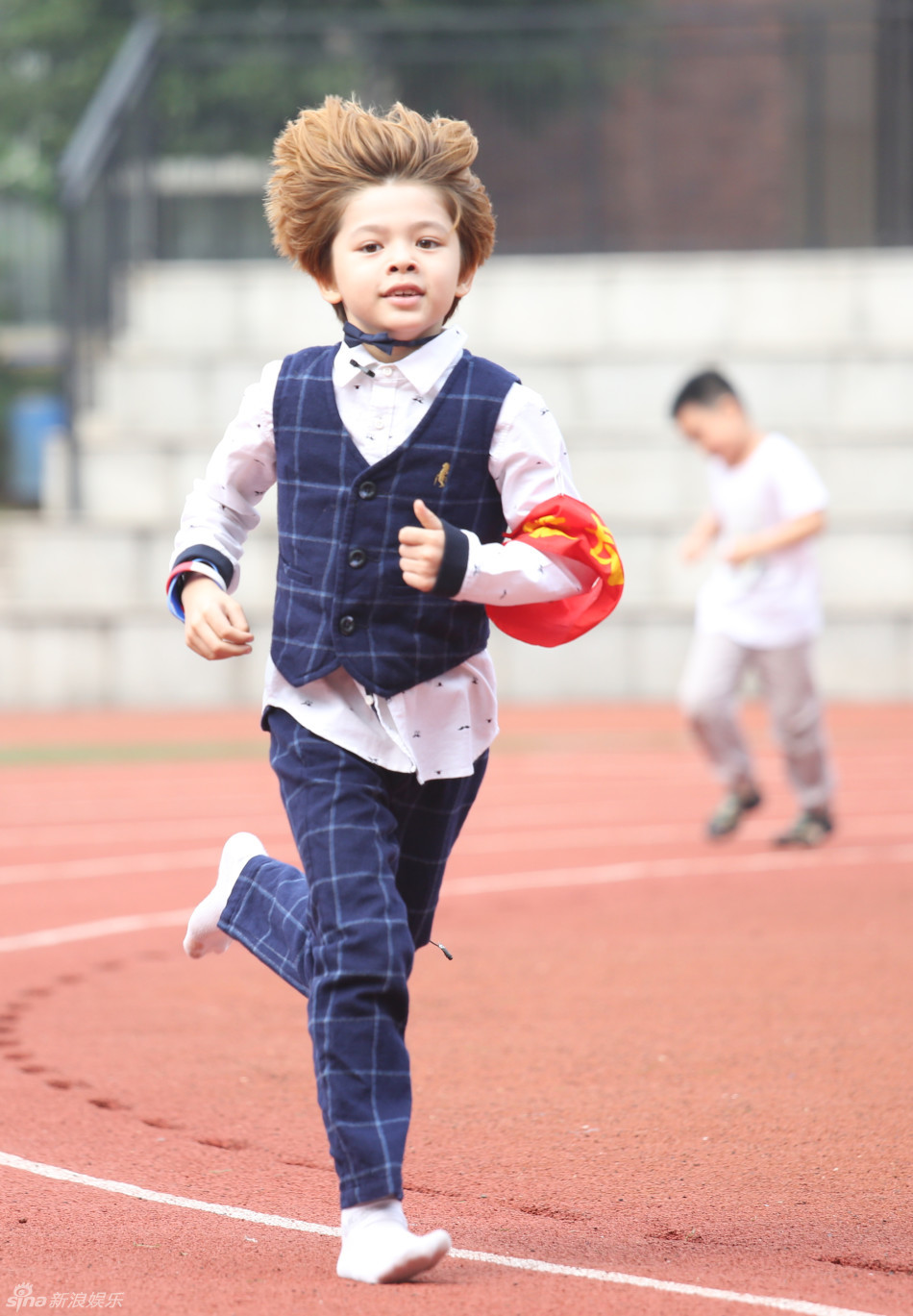 组图:《一年级》首播 西蒙子撞脸刘烨儿子_高清图集_新浪网