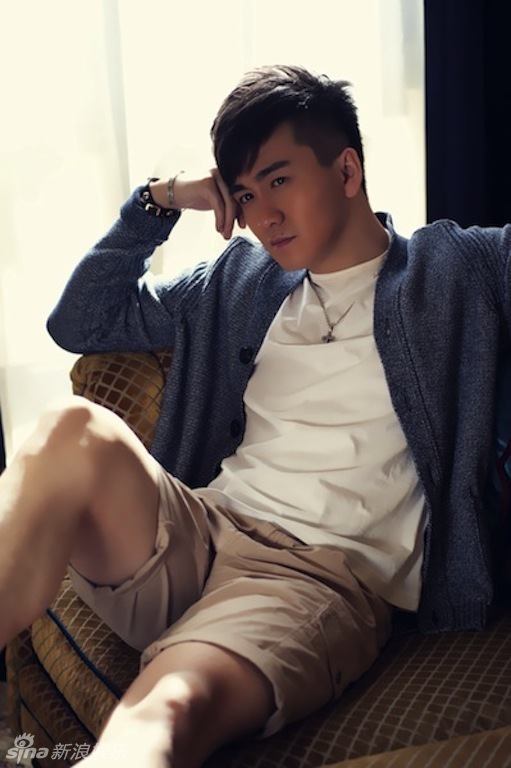 翟天临暖男写真气质忧郁酷帅有型