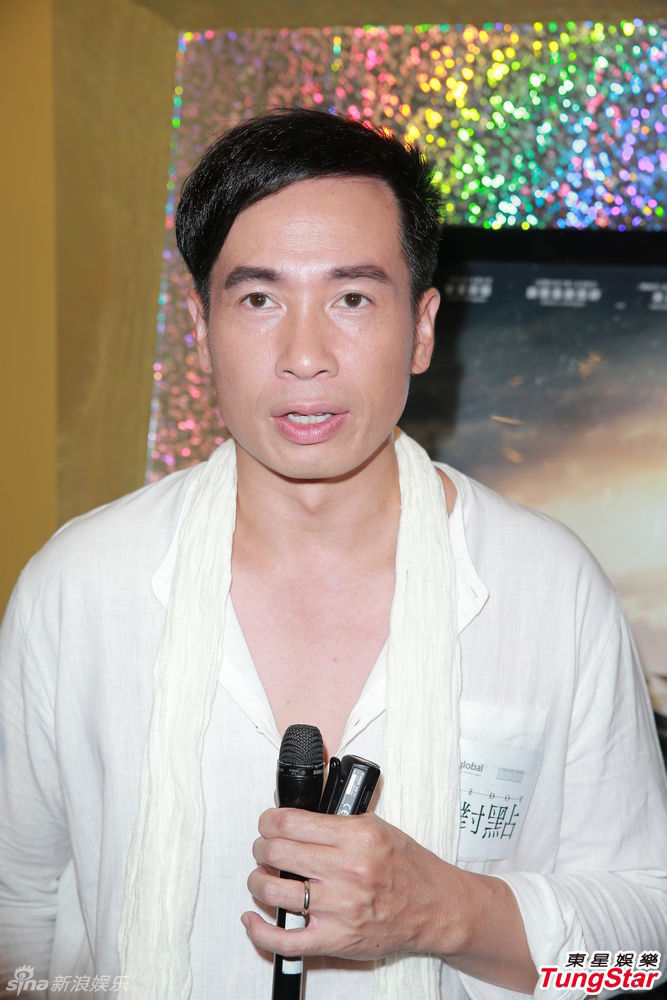 新浪娱乐讯 陈豪等演员为电影《点对点》进行谢票活动.