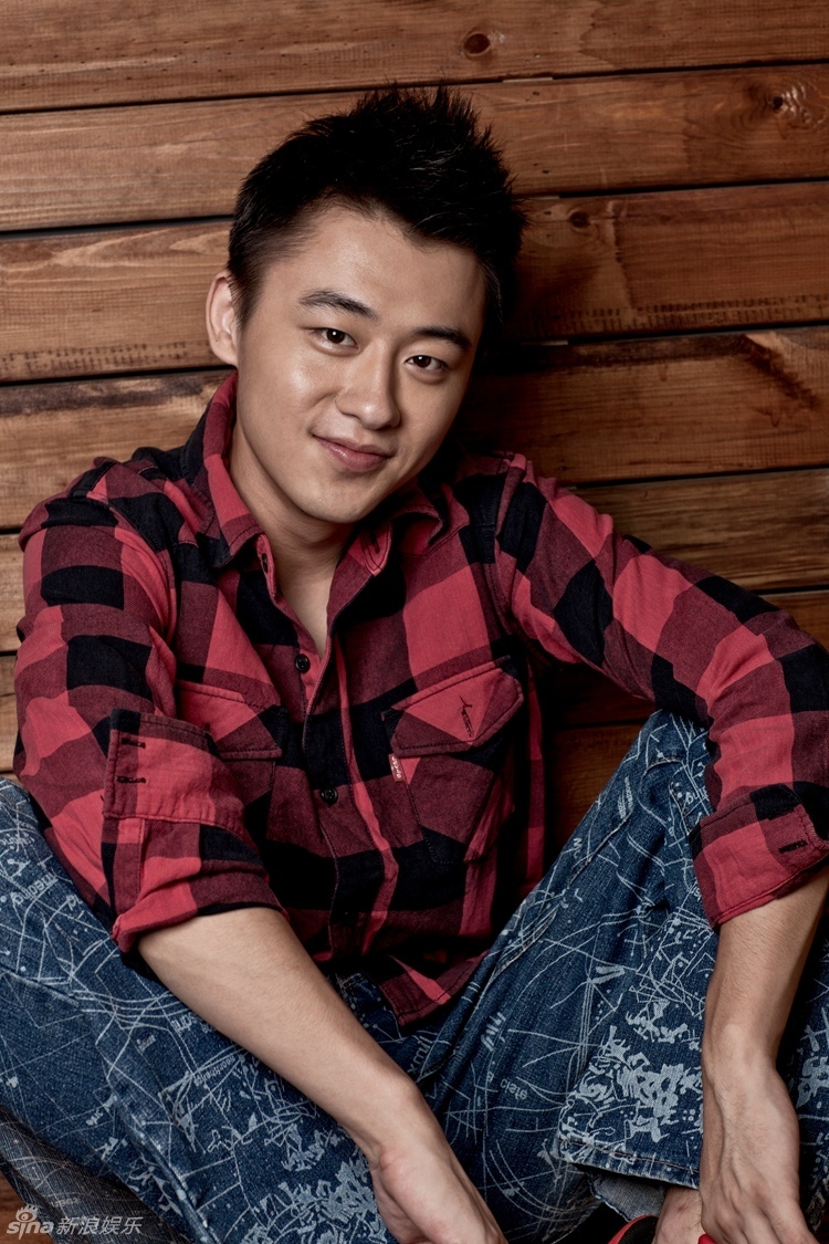 组图:张承写真笑容淳厚 青春阳光大男孩_高清图集_新浪网