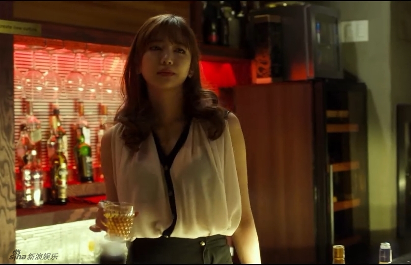 20141116影视d奶女星李泰林全裸床戏胸被压仍硬挺被批太假