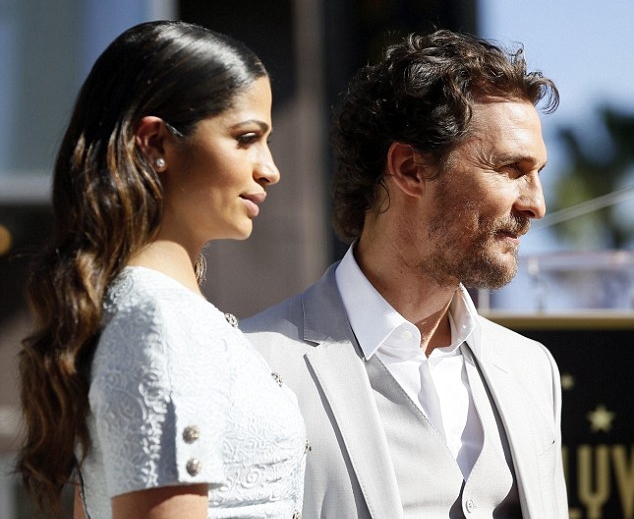 马修麦康纳和妻子camila alves