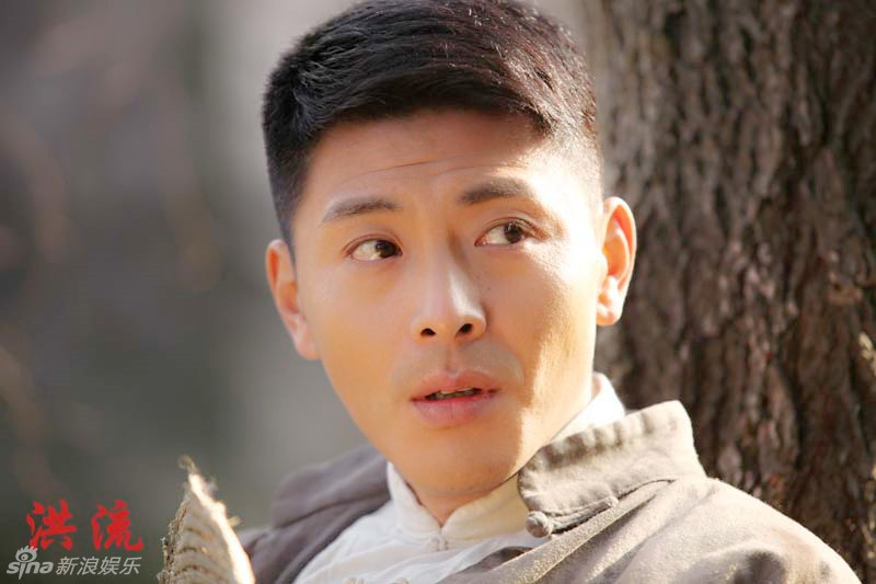 组图吴其江洪流剧照戎装亮相显铁汉柔情