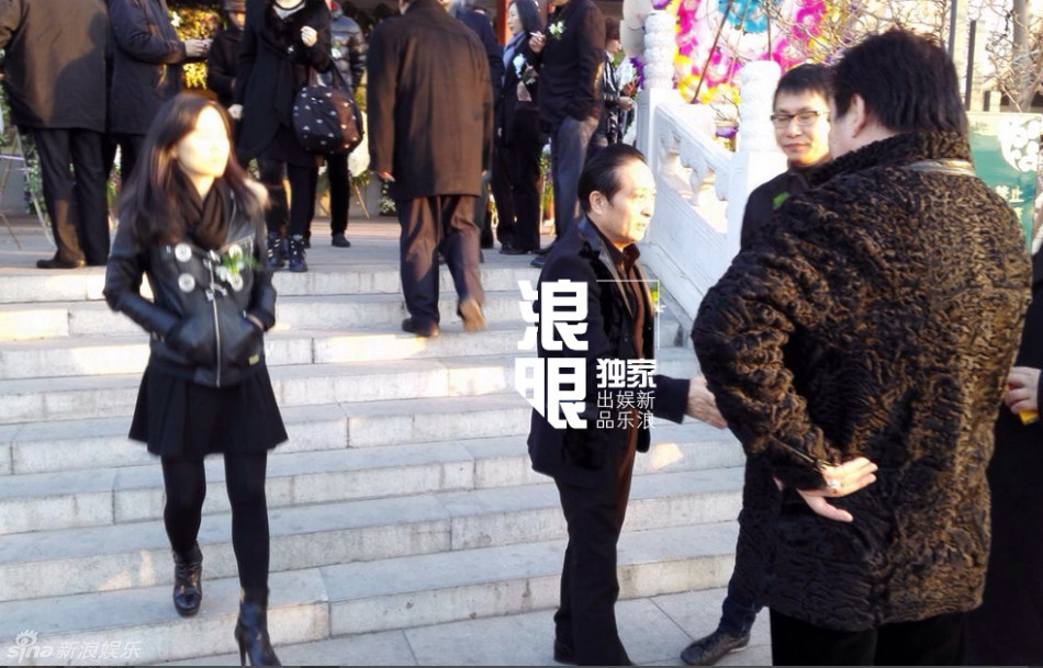 组图:向华胜今北京八宝山火化 骨灰将返港安葬_高清图集_新浪网