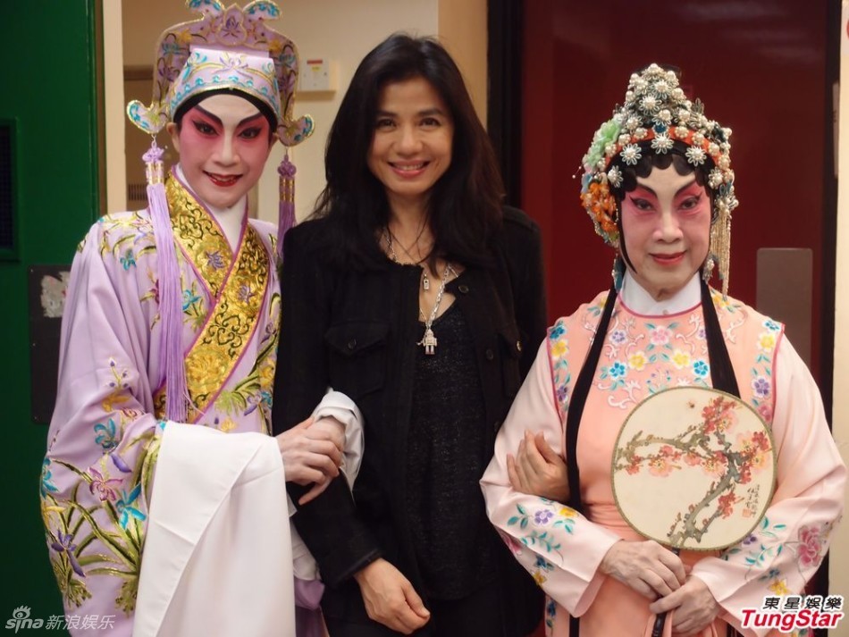 组图:龙剑笙纪念任剑辉 钟楚红现身面容如少女_高清图集_新浪网