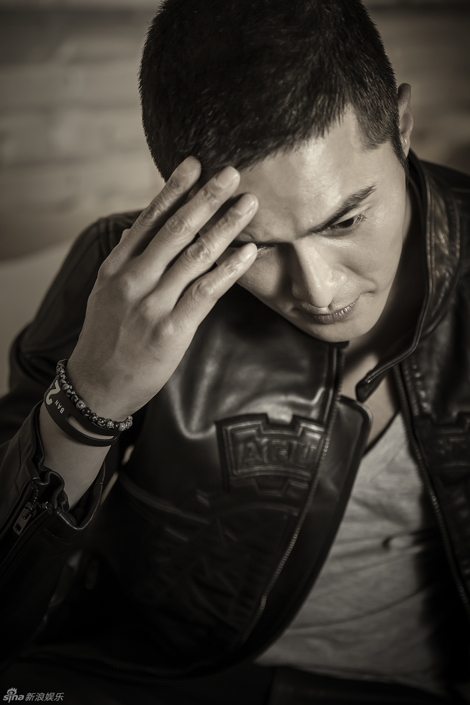 26】【明星】对话《坏家伙》赵东赫剪发健身 爱上硬汉形象(高清 视频)