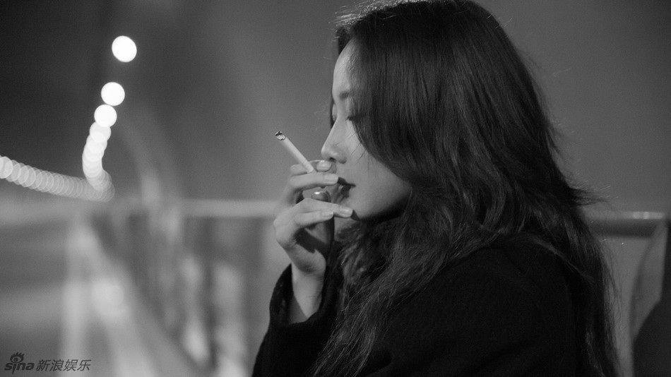 组图:再不看可能就没了!华语片中的经典吸烟戏_高清图集_新浪网