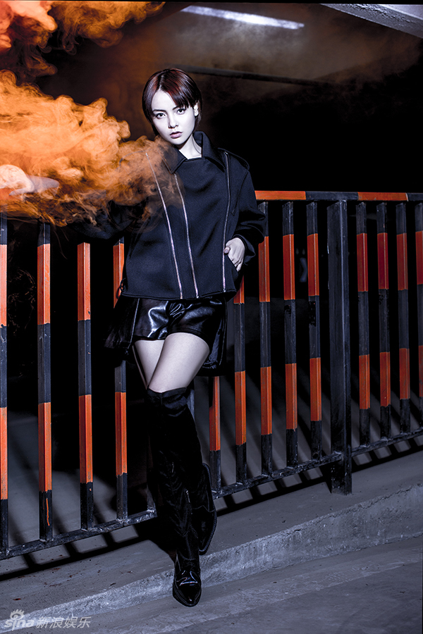 赵羽彤大玩机车风格