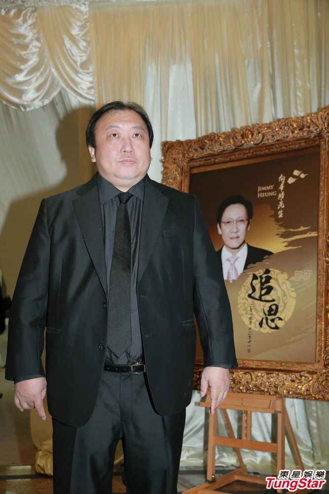 组图:向华胜追思会遗孀平静 吴孟达王晶等现身_高清图集_新浪网