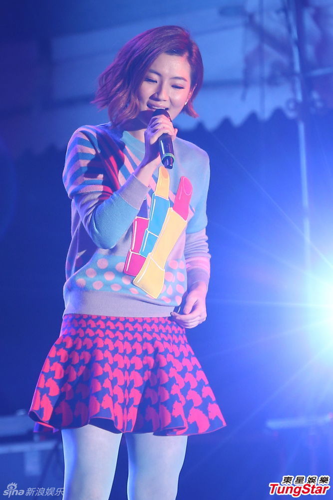 selina回母校献唱