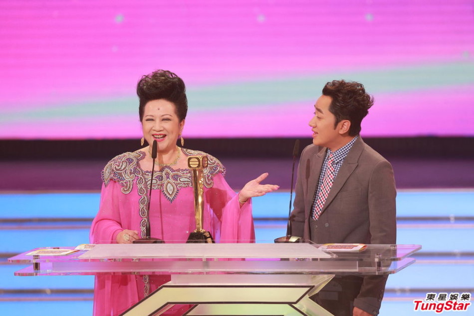 1 / 8 新浪娱乐讯 香港tvb2014年台庆万千星辉颁奖典礼12月15日晚20时