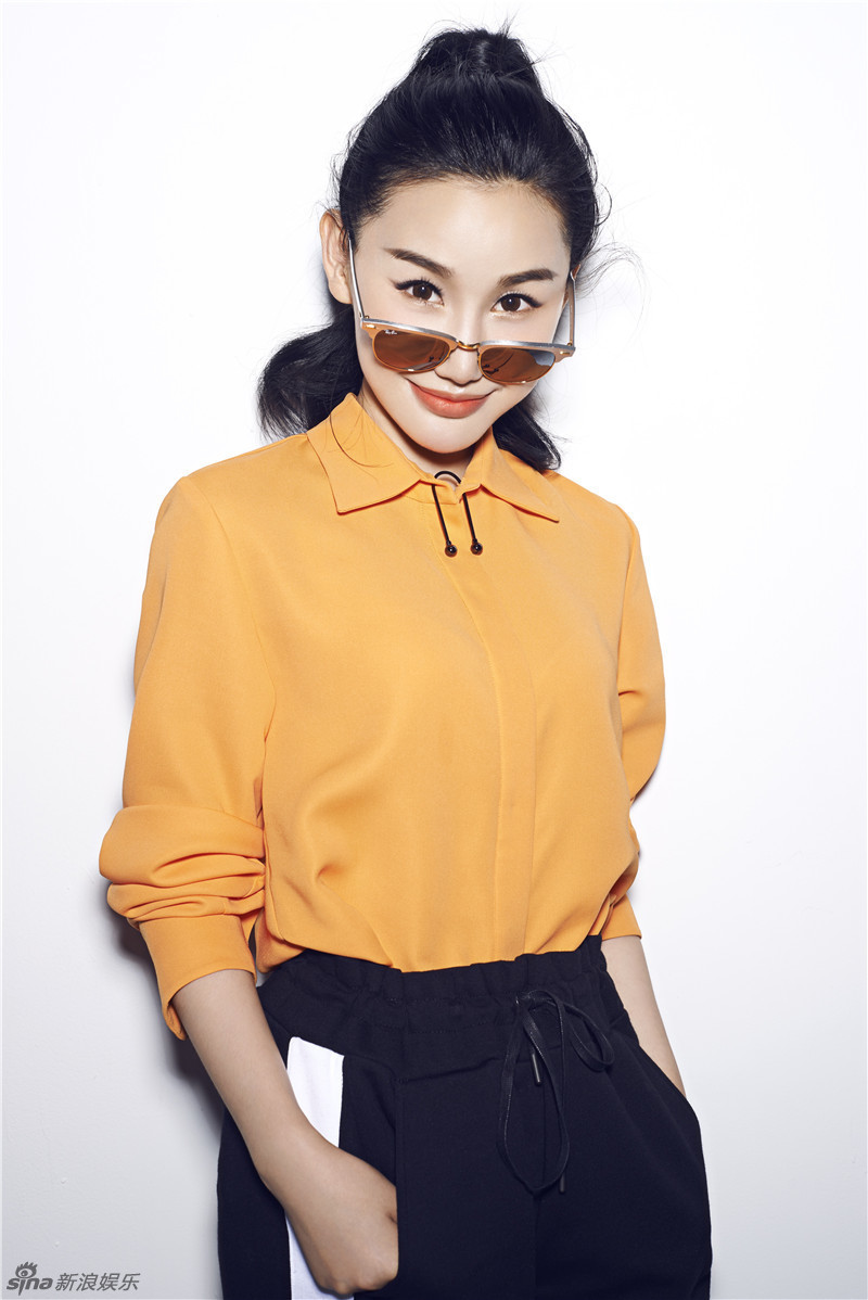 刘璐珈白衣写真