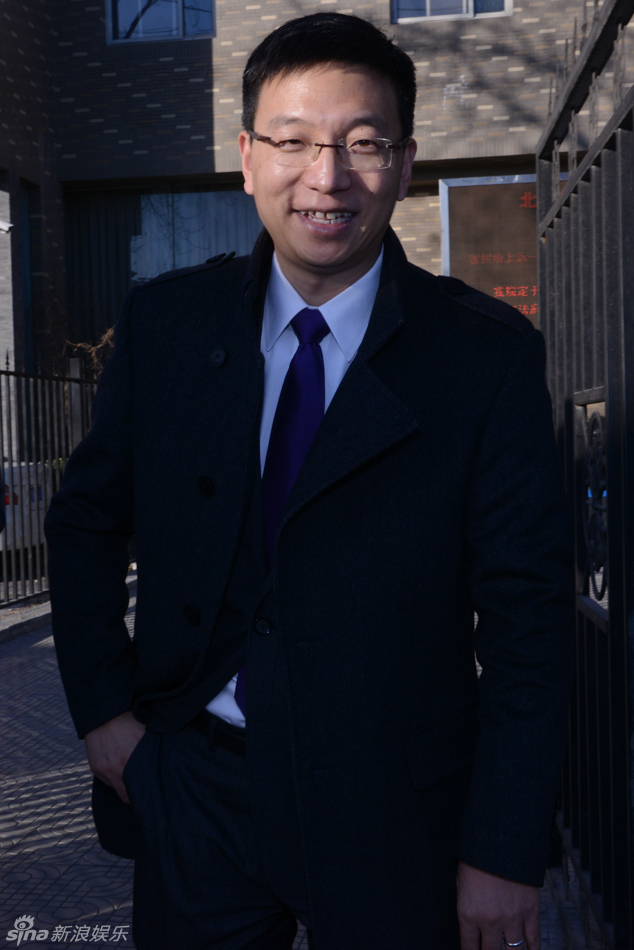 宣判结束律师满脸笑容现身