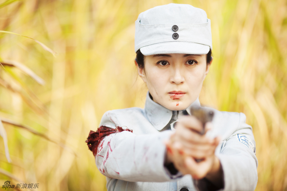 组图:杨童舒《战火红颜》曝剧照显巾帼本色