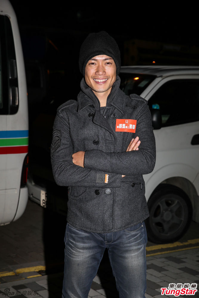 组图:黄德斌蔡思贝《当铁马遇上战车》取外景