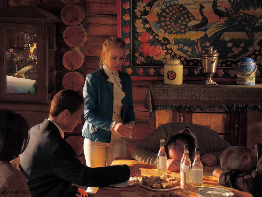 组图:梦丽曝《老农民》剧照 感情戏引期待