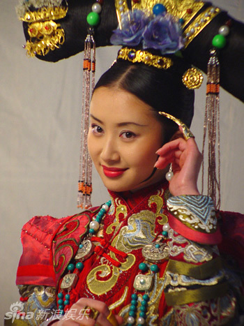 新浪娱乐讯华策版《鹿鼎记》正在热播.