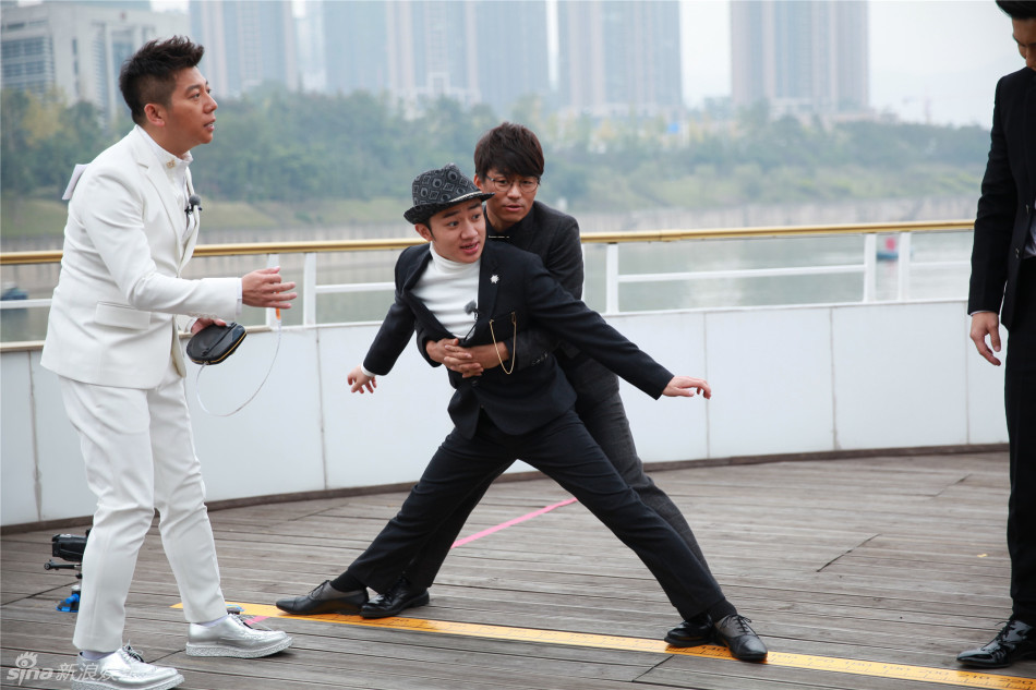 跑男陈羽凡白百合互放狠话