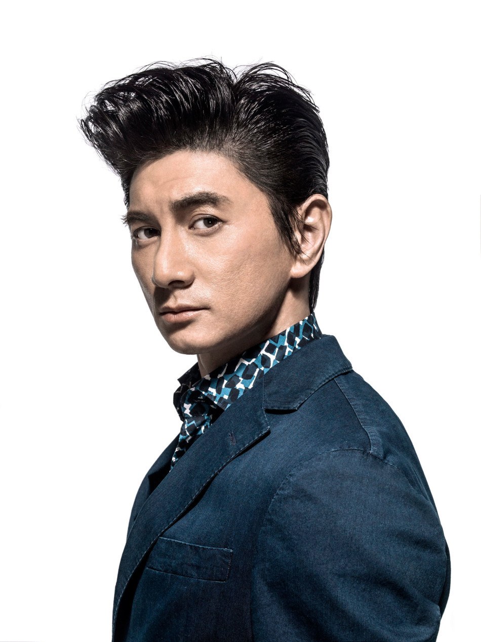 吴奇隆登上杂志封面帅气有型演绎熟男魅惑