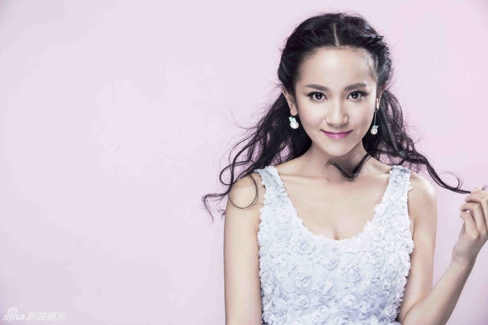 组图:解惠清柔美写真曝光 化身优雅小女人_高清图集_新浪网