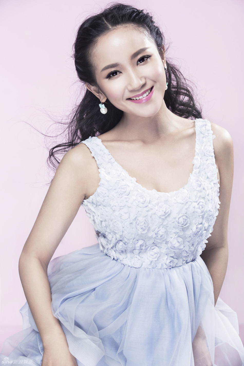 组图:解惠清柔美写真曝光 化身优雅小女人_高清图集_新浪网