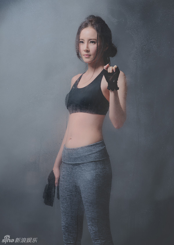 组图:傅颖拍运动写真 性感身材展漏无疑_高清图集_新浪网