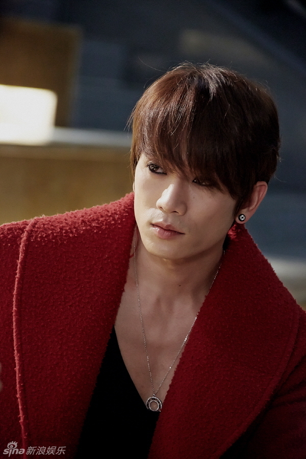 组图:韩星池晟深v诱惑 演人格分裂展双面魅力_高清图集_新浪网