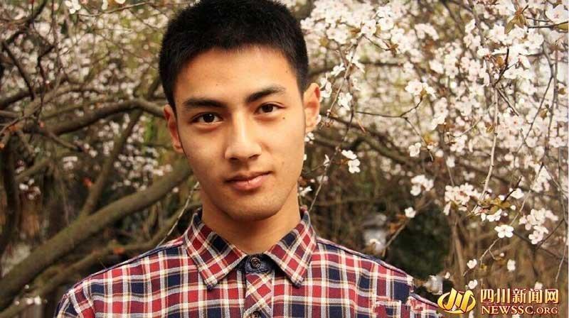 川师理科男撞脸少年版何以琛走红被捧为校草