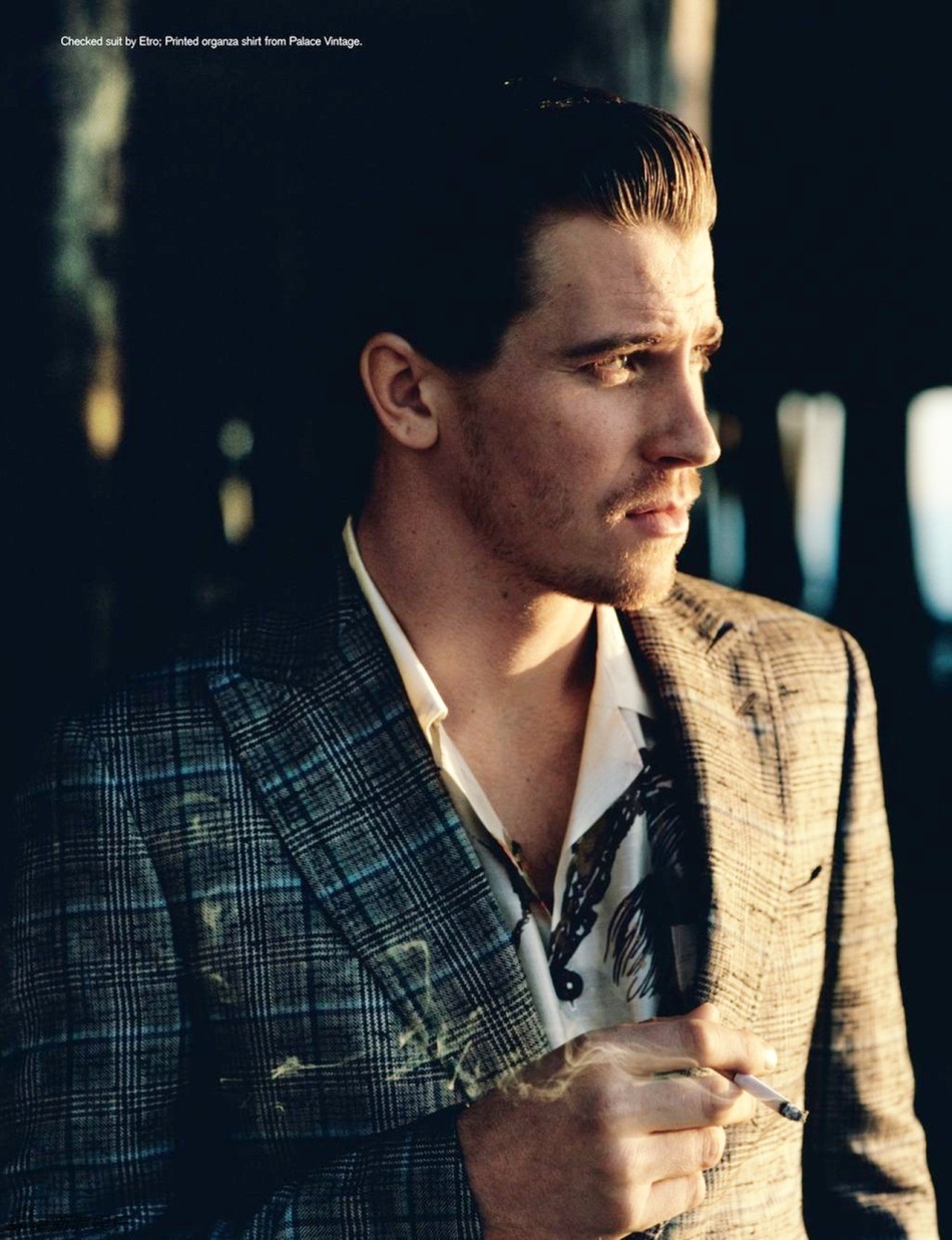 《坚不可摧》加内特-赫德兰痞帅多才多艺