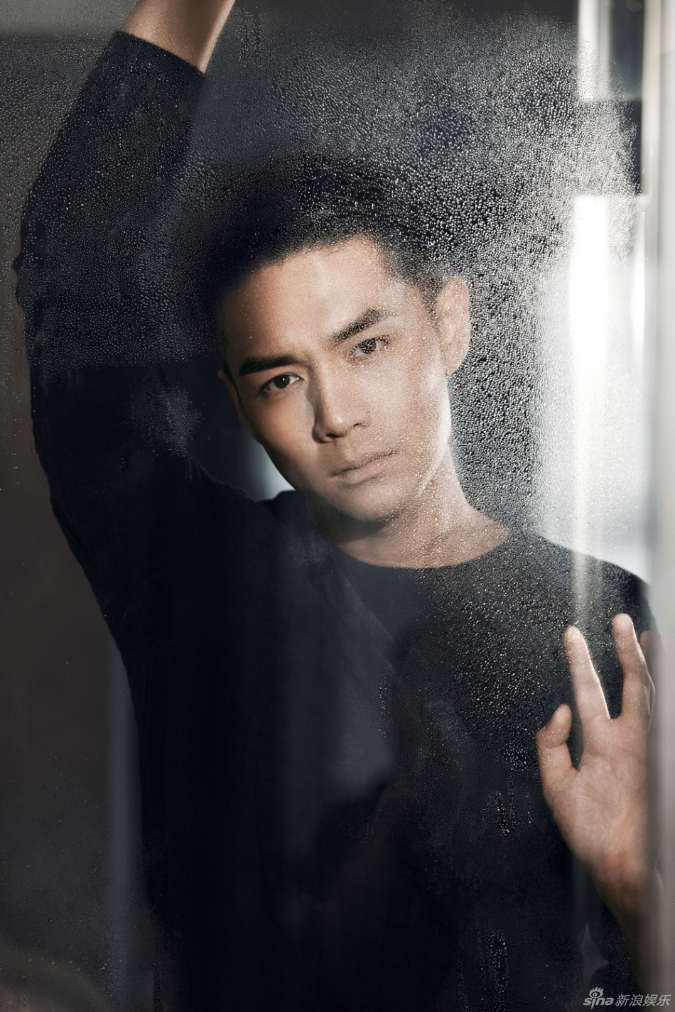 霍政谚轻熟男大片