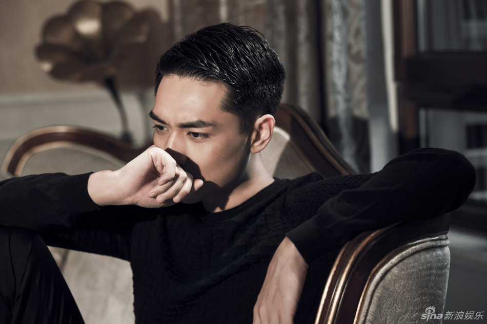 组图:霍政谚轻熟男质感大片 眼神诉说秘密_高清图集_新浪网