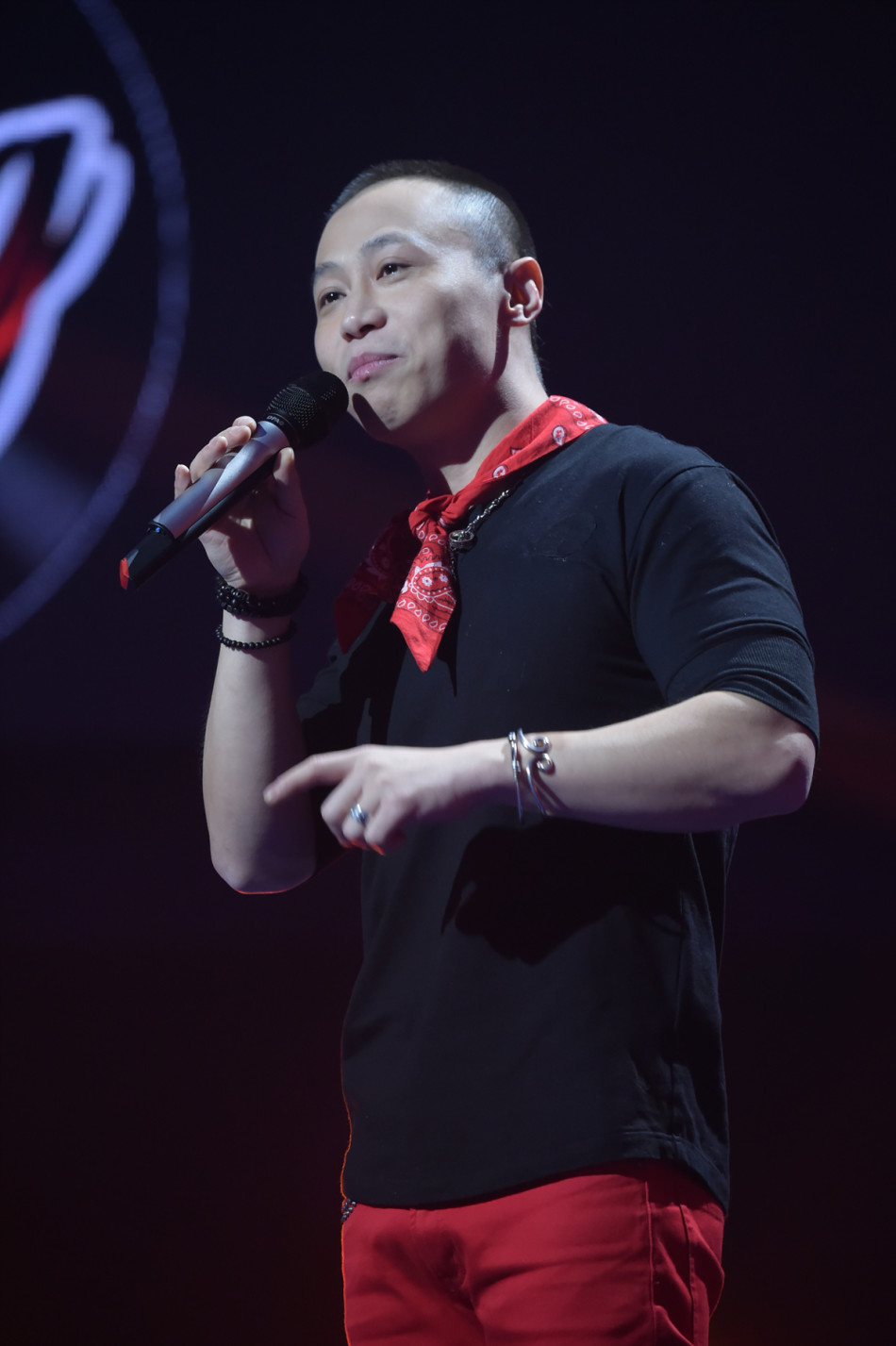 本周,第二季《中国好歌曲》进入导师收歌第五期,周华健,羽泉战火爆发