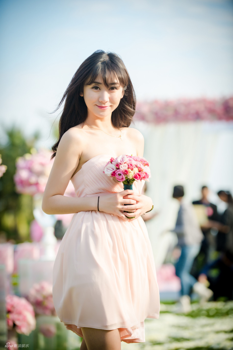 组图:王栎鑫婚礼曝高清图 温馨甜蜜众快男玩疯_高清图集_新浪网