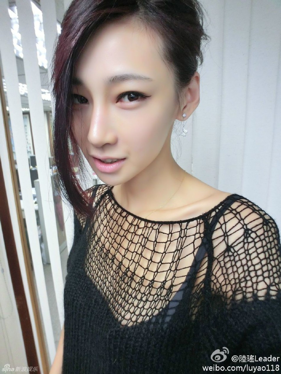 李荣浩前女友陆瑶上围傲人