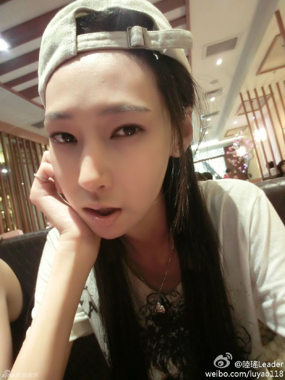 李荣浩前女友陆瑶上围傲人