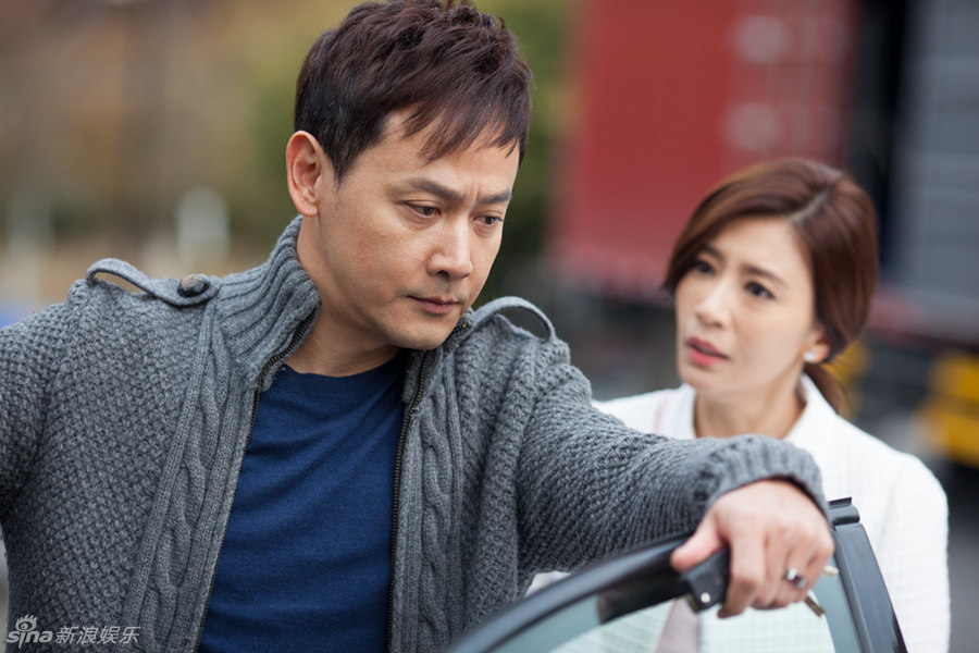 新浪娱乐讯电视剧《隐形的翅膀》正在热拍,邱心志此次与贾静雯携手