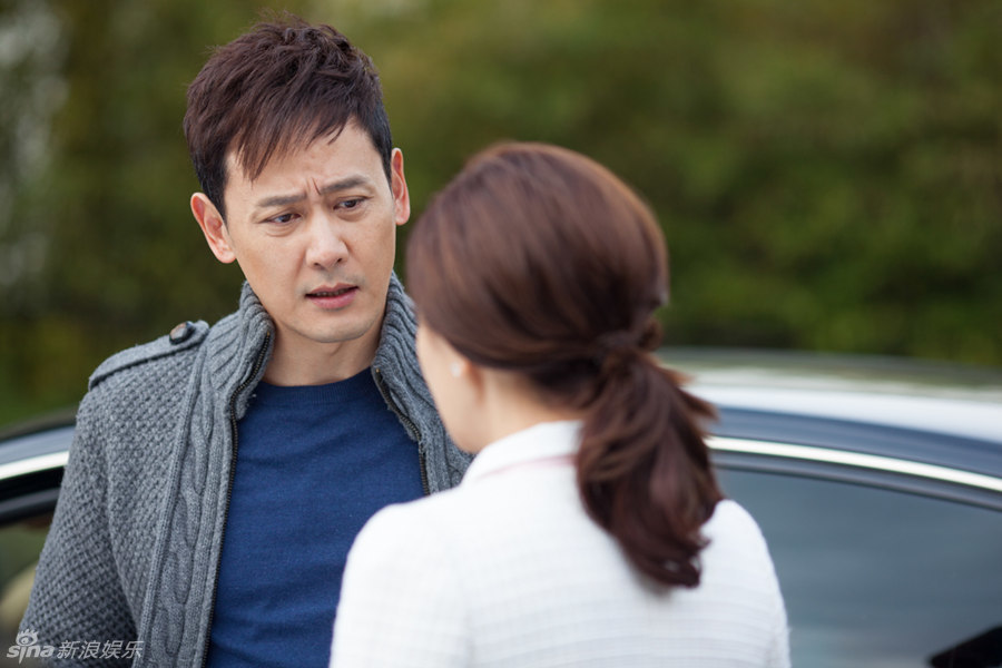 新浪娱乐讯电视剧《隐形的翅膀》正在热拍,邱心志此次与贾静雯携手