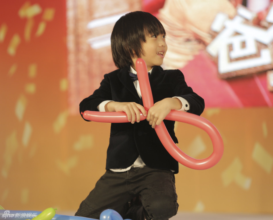 组图:《爸爸的假期》首映 kimi头发长天天乖巧_高清图集_新浪网
